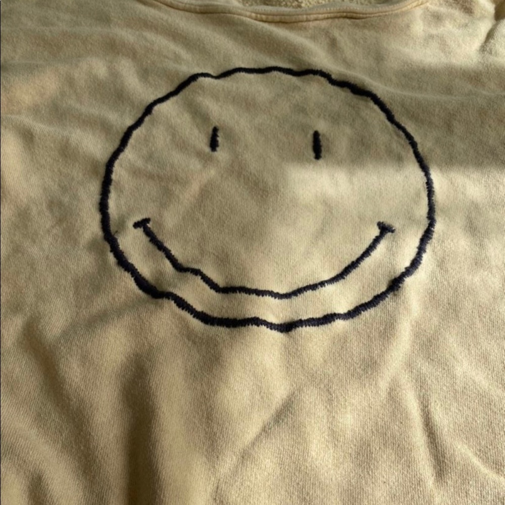 SOLD Vici Smiley Sweatshirt M